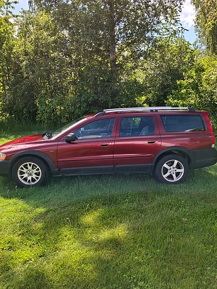 Volvo XC70 3 of 9