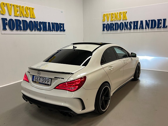 Mercedes-Benz CLA45 10 of 30