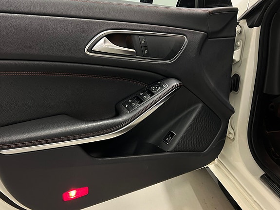 Mercedes-Benz CLA45 18 of 30