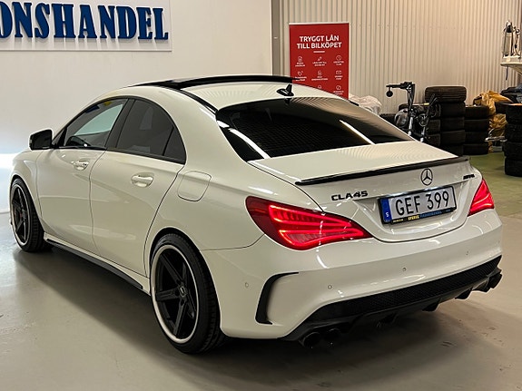 Mercedes-Benz CLA45 12 of 30