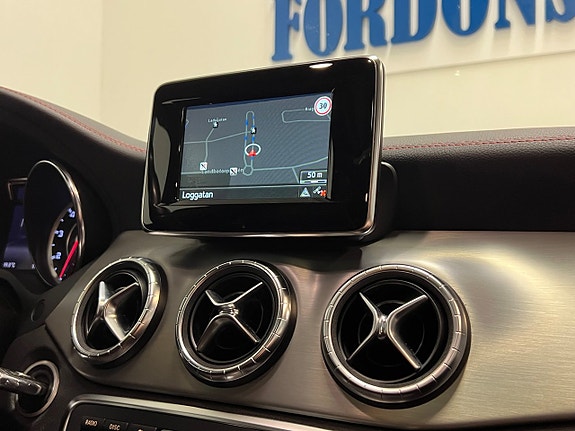 Mercedes-Benz CLA45 30 of 30