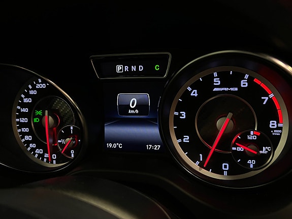 Mercedes-Benz CLA45 29 of 30