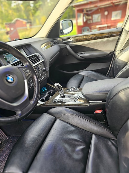 BMW X3 8 of 8