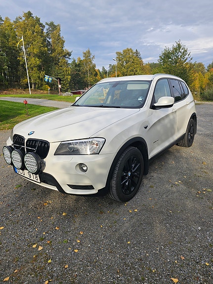 BMW X3 2 of 8