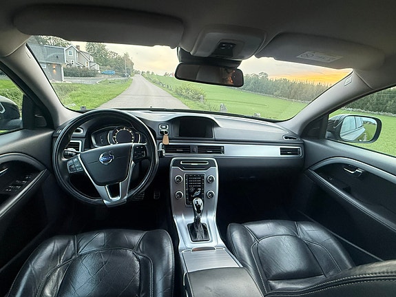 Volvo XC70 5 of 7