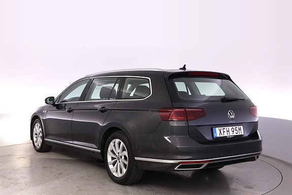 Volkswagen Passat 3 of 23