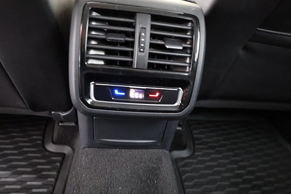 Volkswagen Passat 20 of 23
