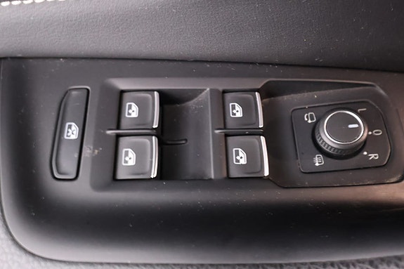 Volkswagen Passat 22 of 23