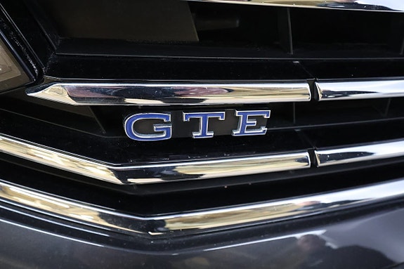 Volkswagen Passat 11 of 23