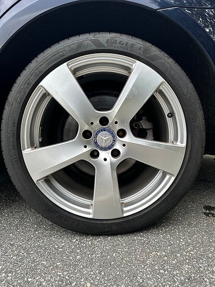 Mercedes-Benz E220 16 of 17