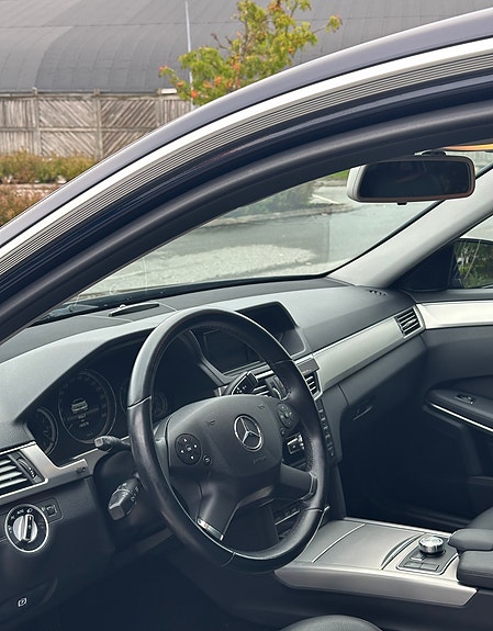 Mercedes-Benz E220 6 of 17