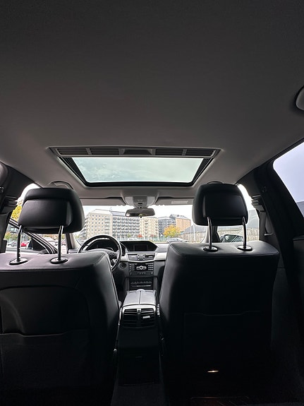 Mercedes-Benz E220 11 of 17