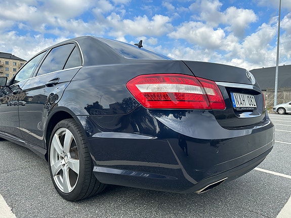 Mercedes-Benz E220 7 of 29