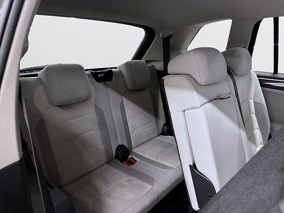 Volkswagen Tiguan Allspace 11 of 22