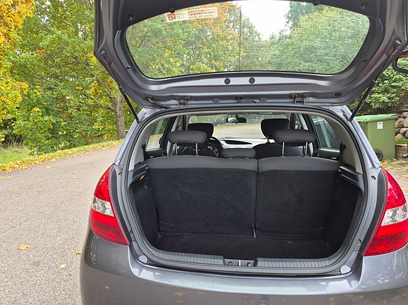 Hyundai i20 6 of 13