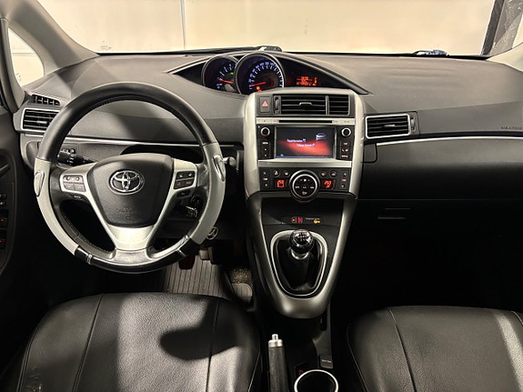 Toyota Verso 13 of 23