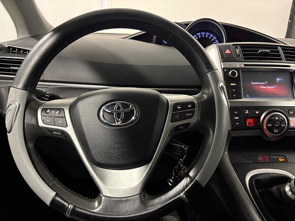 Toyota Verso 15 of 23