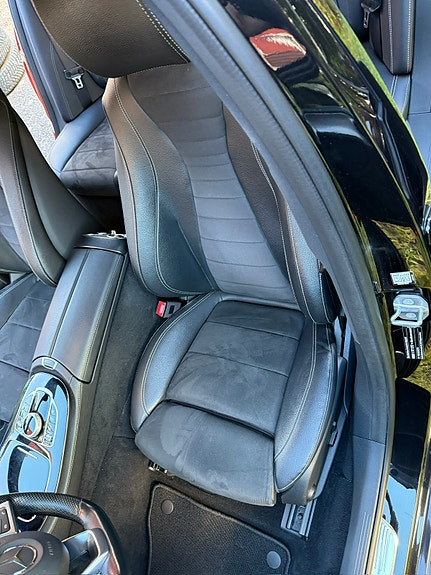 Mercedes-Benz E220 11 of 15