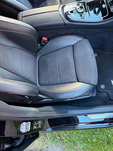Mercedes-Benz E220 13 of 15