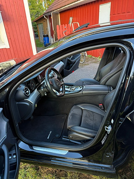 Mercedes-Benz E220 10 of 15