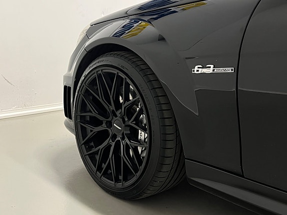 Mercedes-Benz C63 13 of 30