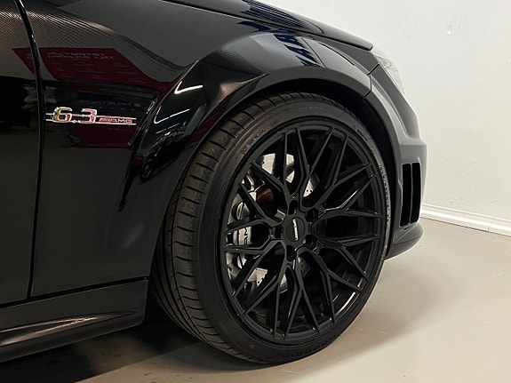 Mercedes-Benz C63 29 of 30