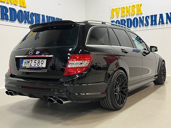 Mercedes-Benz C63 8 of 30