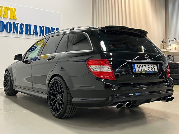 Mercedes-Benz C63 11 of 30