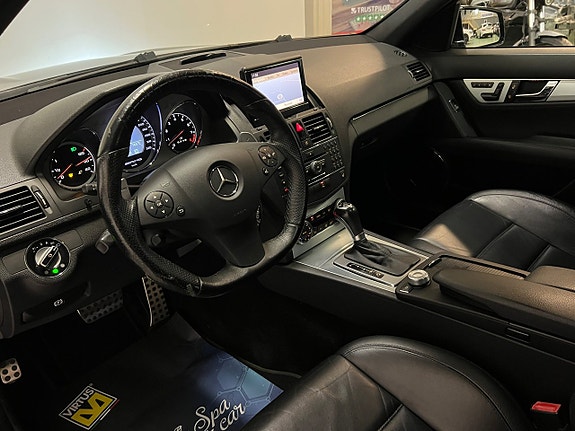 Mercedes-Benz C63 15 of 30