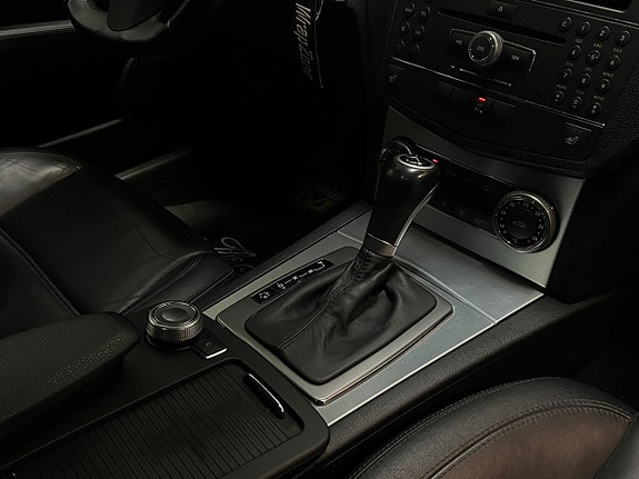 Mercedes-Benz C63 26 of 30