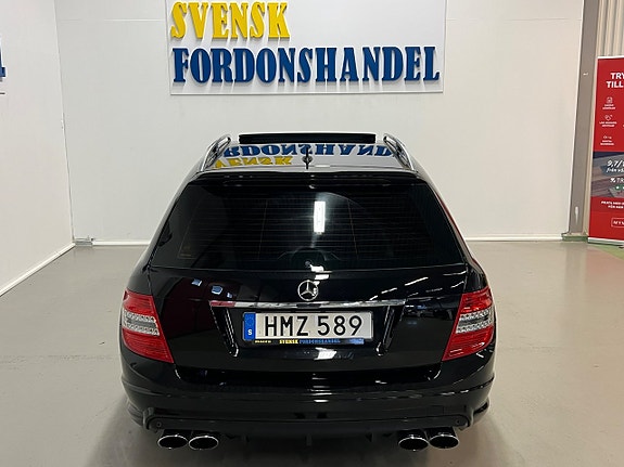 Mercedes-Benz C63 10 of 30