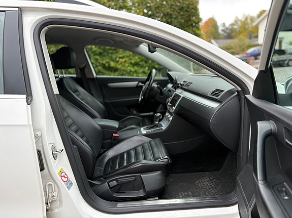 Volkswagen Passat Alltrack 7 of 13