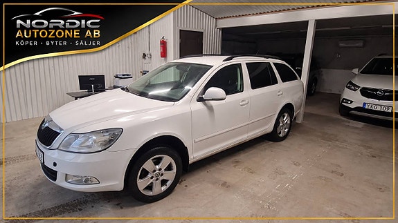 Skoda Octavia 2 of 8