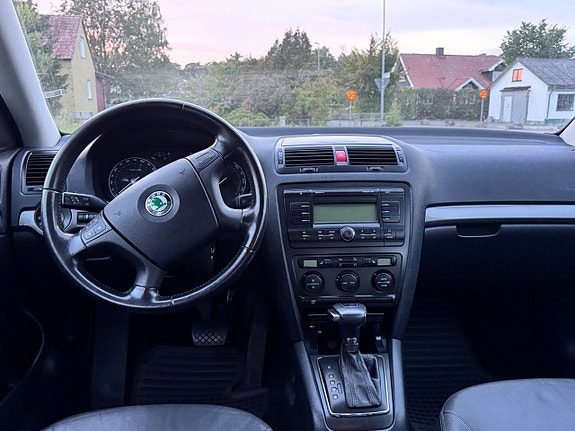 Skoda Octavia 9 of 11