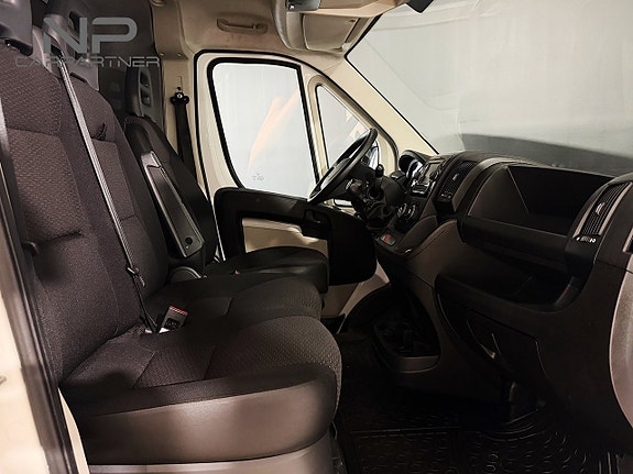 Peugeot Boxer 8 of 16