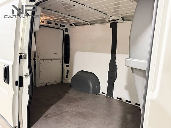 Peugeot Boxer 15 of 16