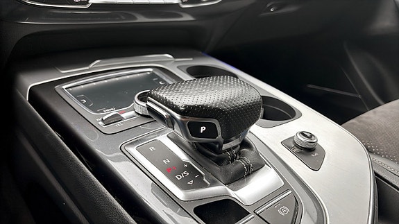 Audi Q7 16 of 17