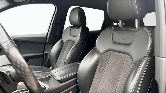 Audi Q7 10 of 17