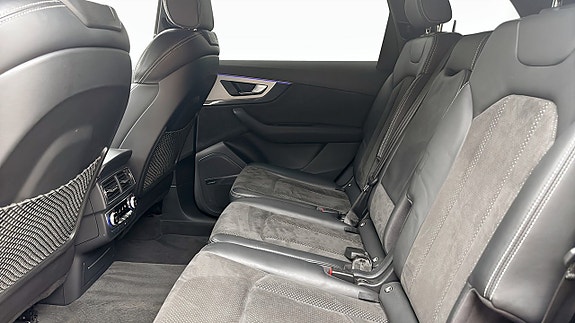 Audi Q7 17 of 17