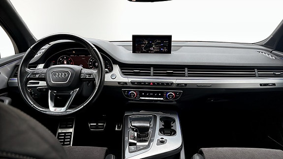 Audi Q7 13 of 17