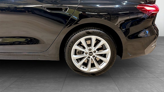 Audi A5 6 of 21