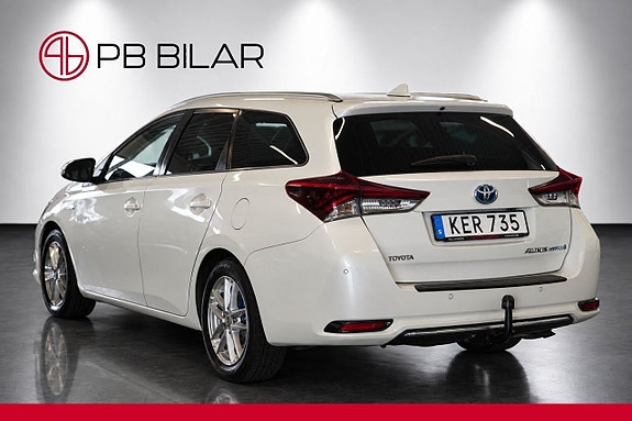 Toyota Auris 4 of 21