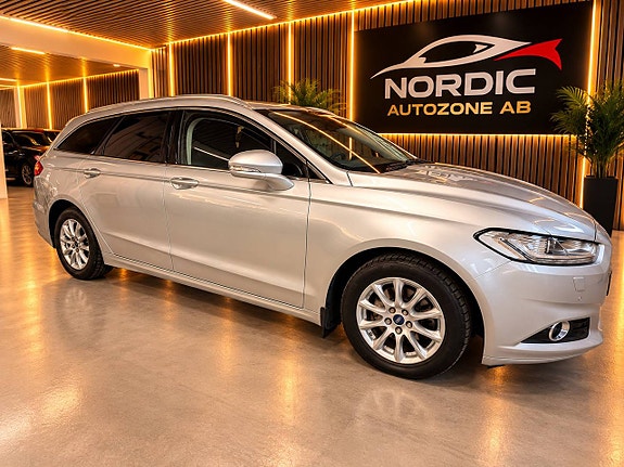 Ford Mondeo 2 of 7