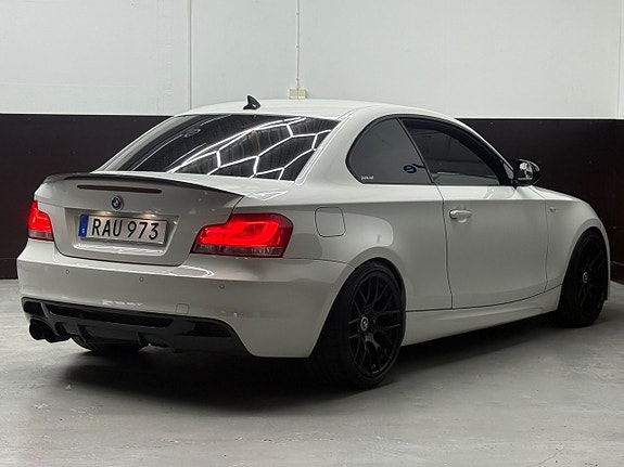 BMW 135i 16 of 19
