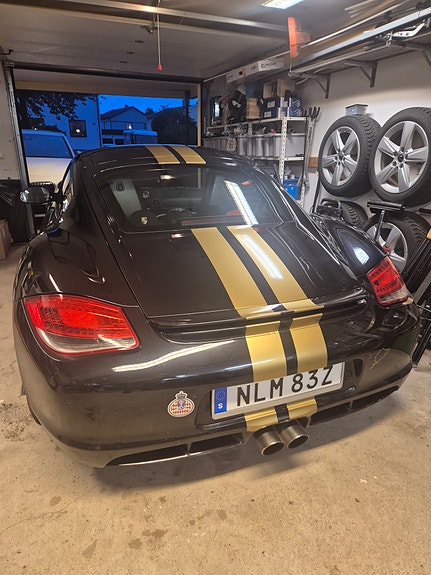 Porsche Cayman S 3 of 4