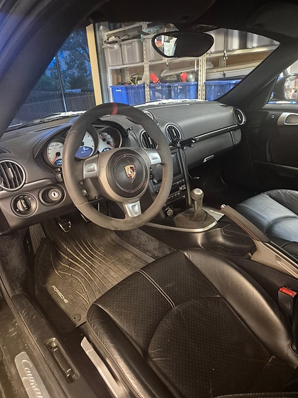 Porsche Cayman S 4 of 4