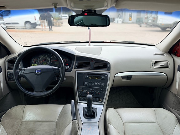 Volvo S60 13 of 29