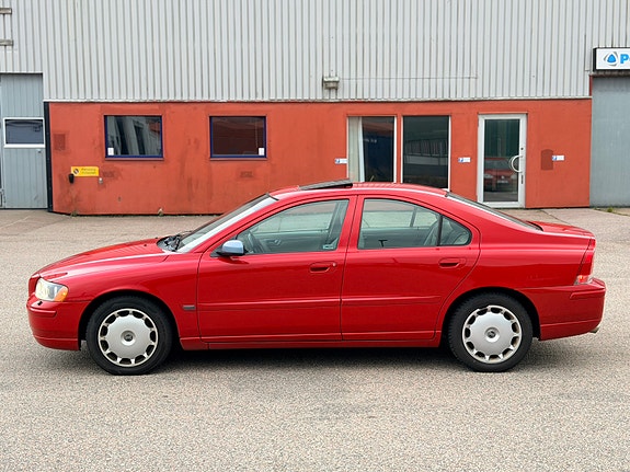 Volvo S60 8 of 29