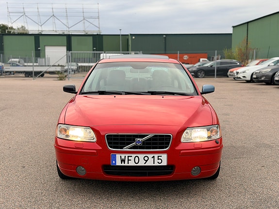 Volvo S60 2 of 29