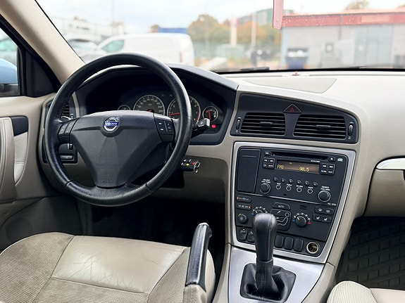Volvo S60 14 of 29